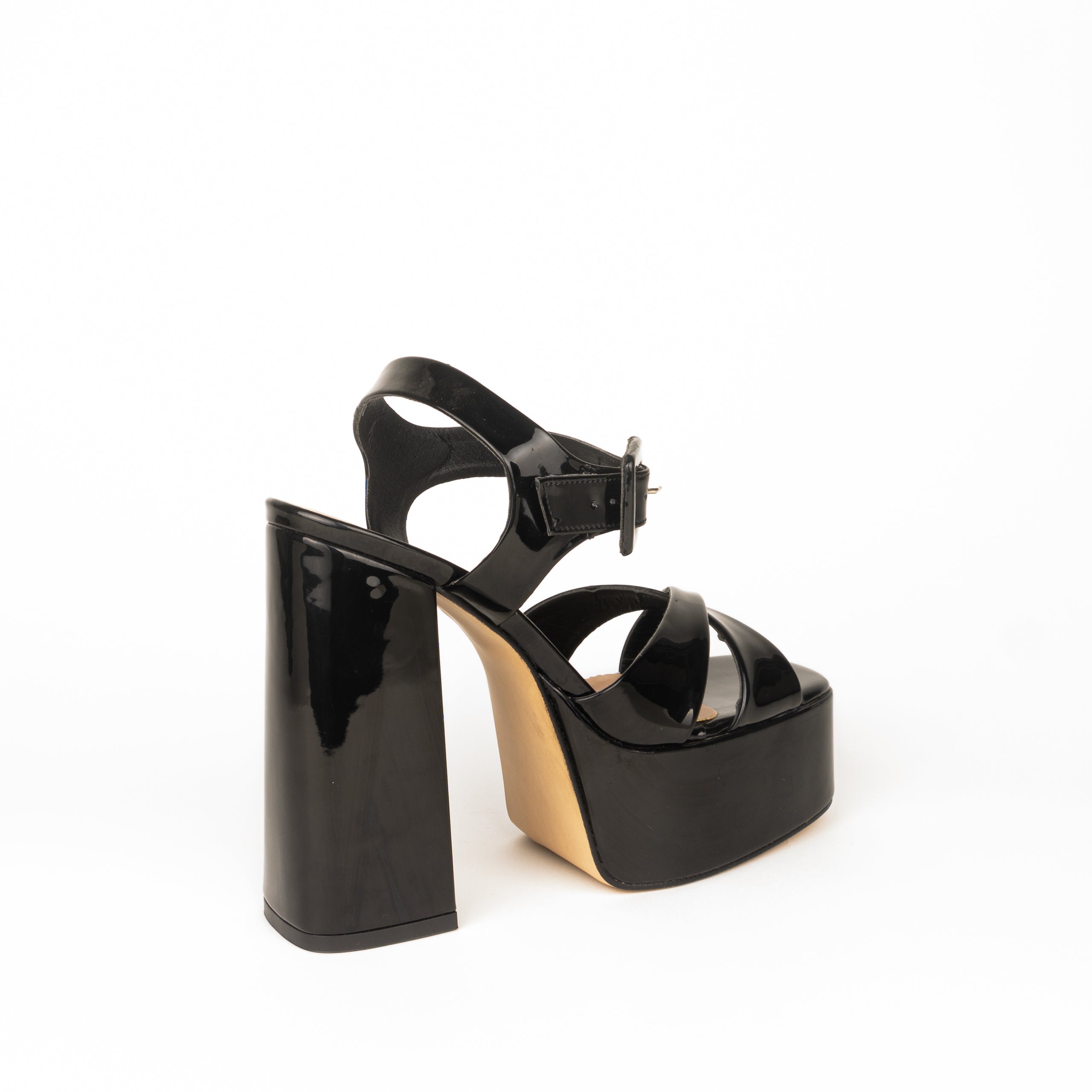 Sandalia VALENTINA charol negro