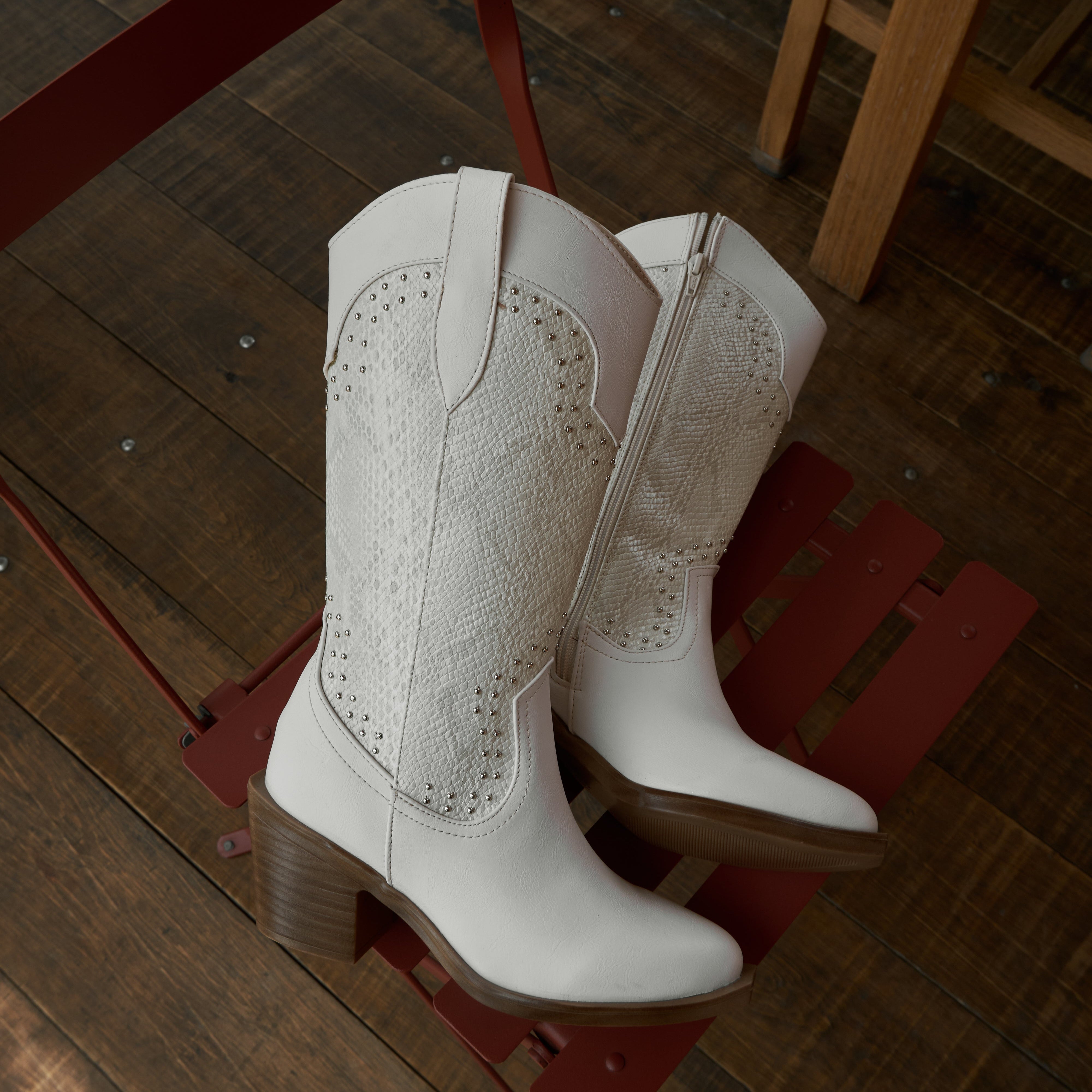 Bota HELLEN sintetico latte
