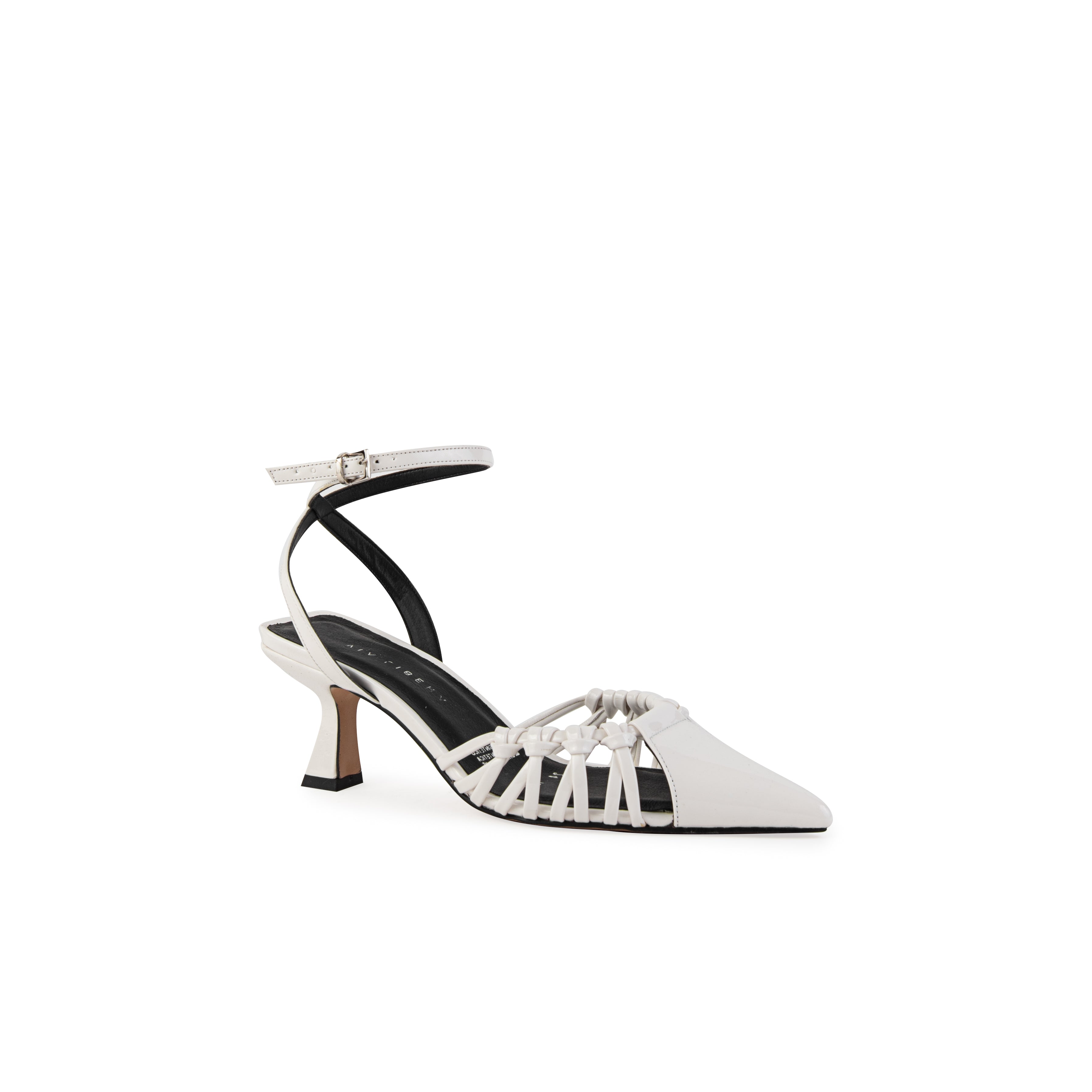Zapatilla ONYX charol latte