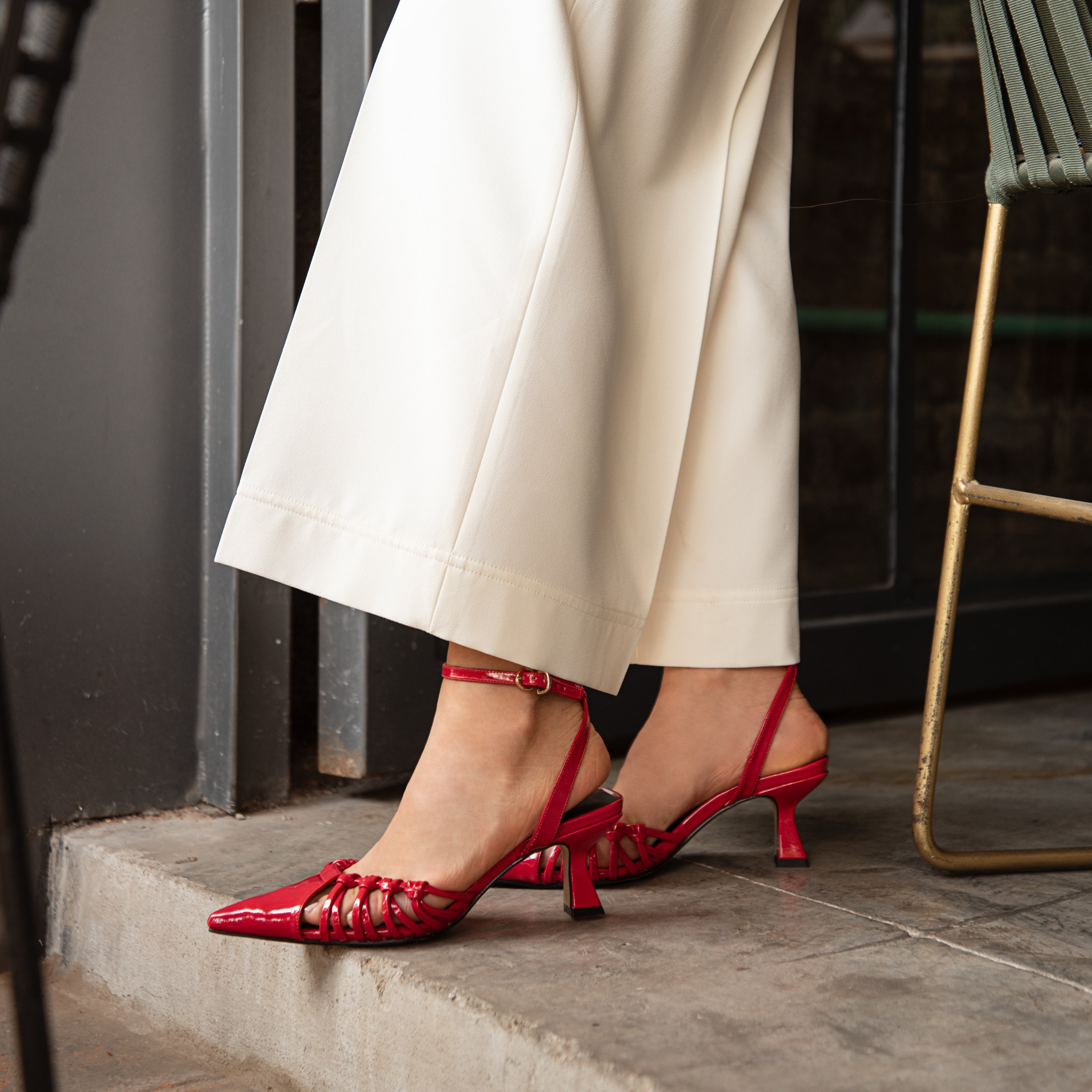 Zapatilla ONYX charol rojo