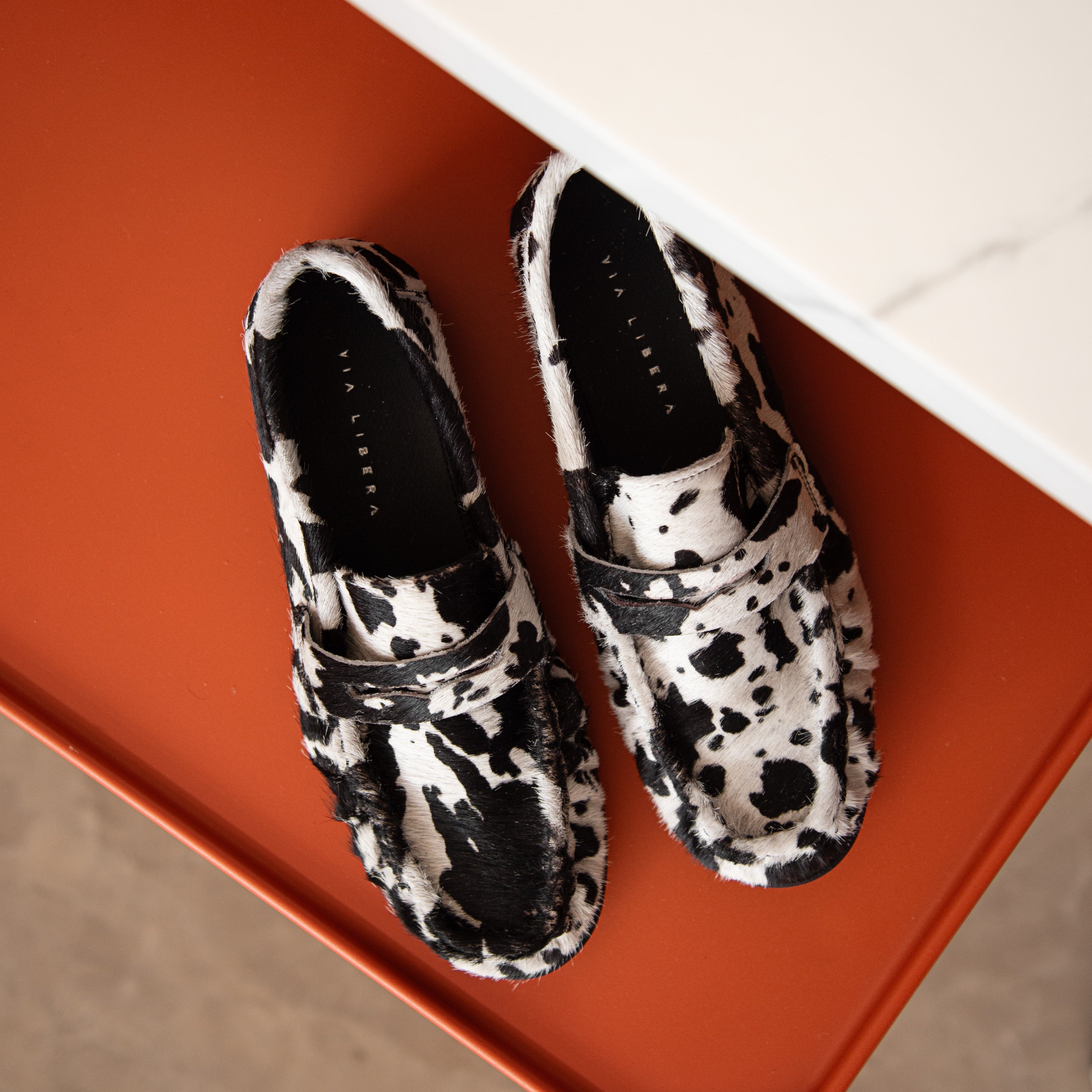 Mocasin LUCCA pelo negro blanco