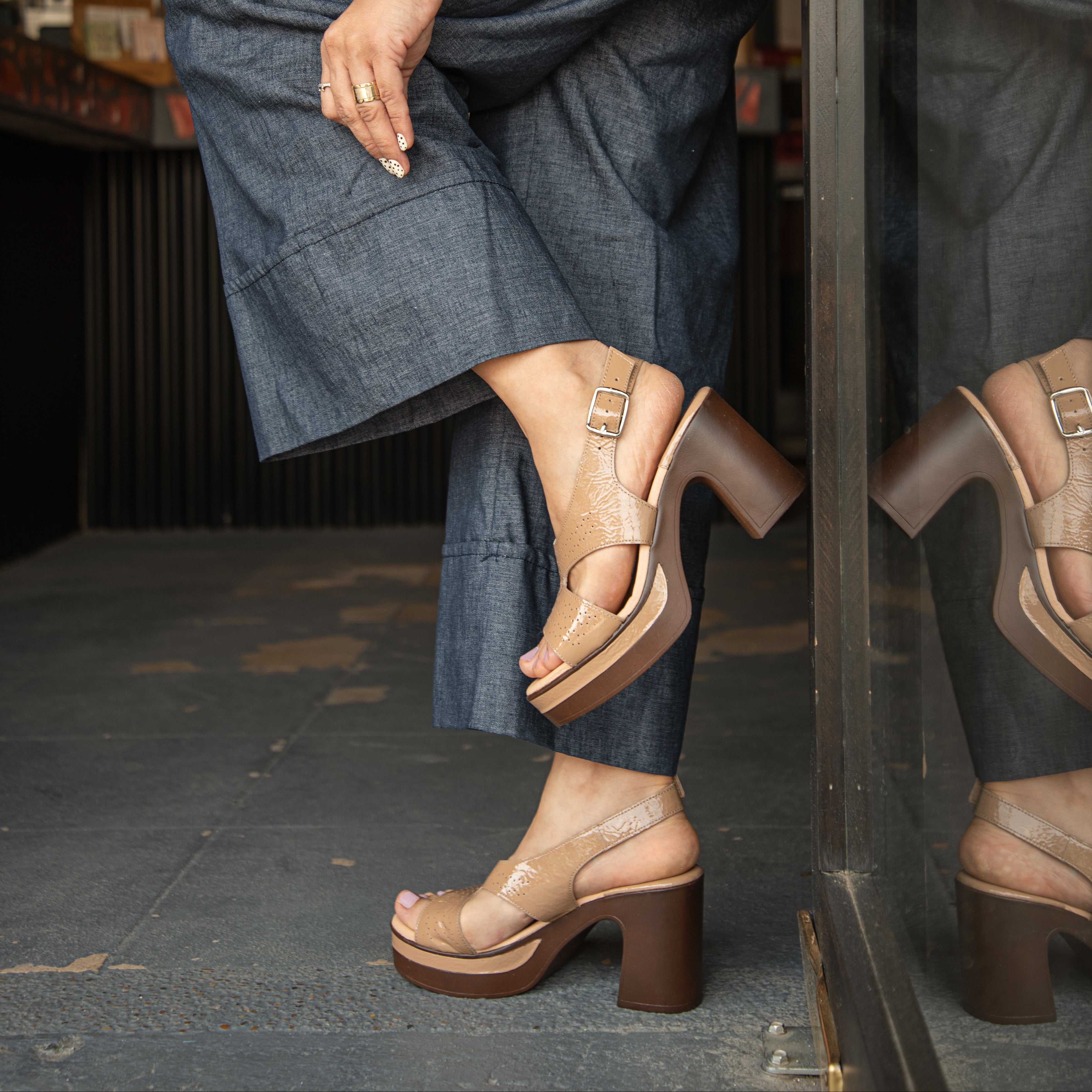 Sandalia ARIA charol maquillaje