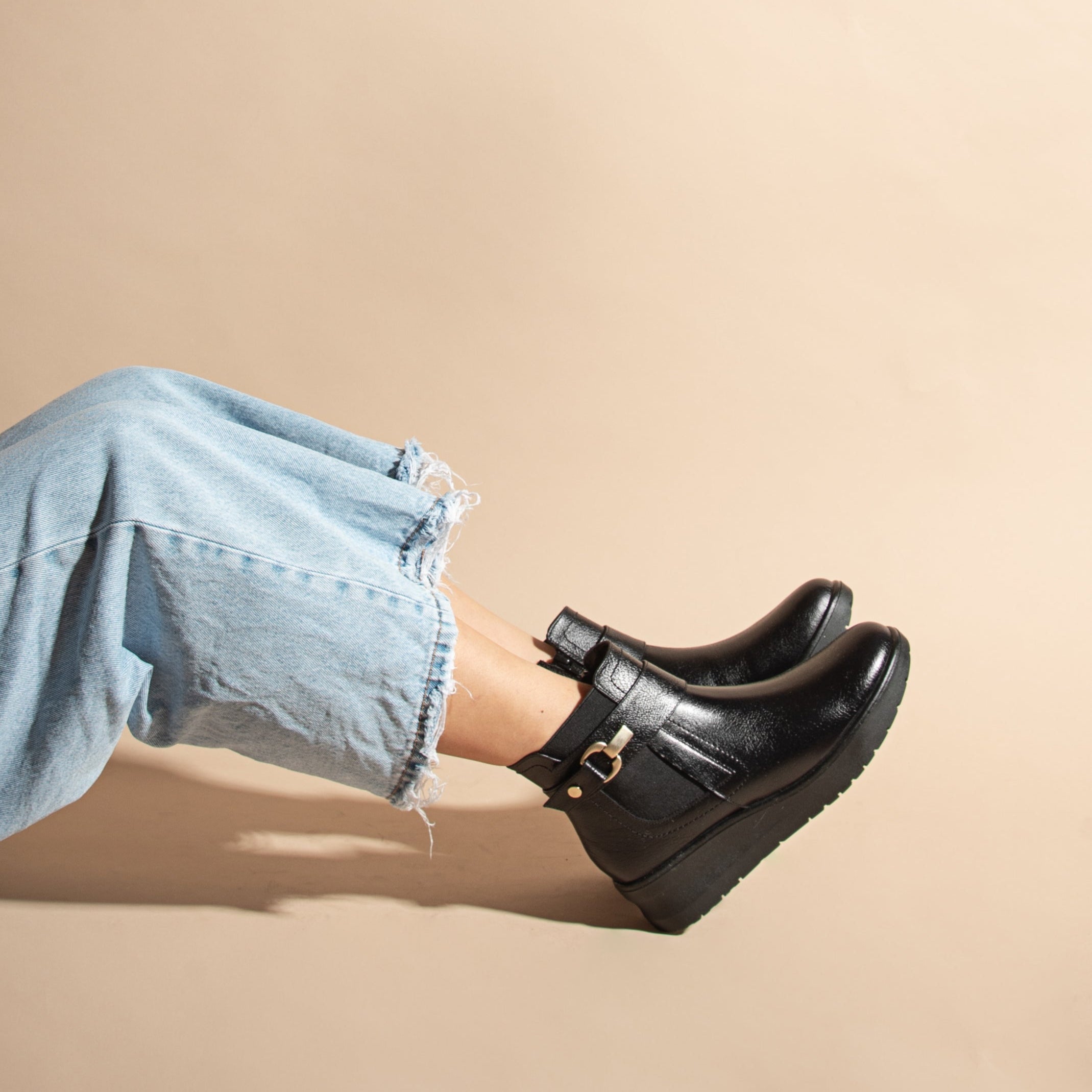 Botin ANASTASIA piel negro