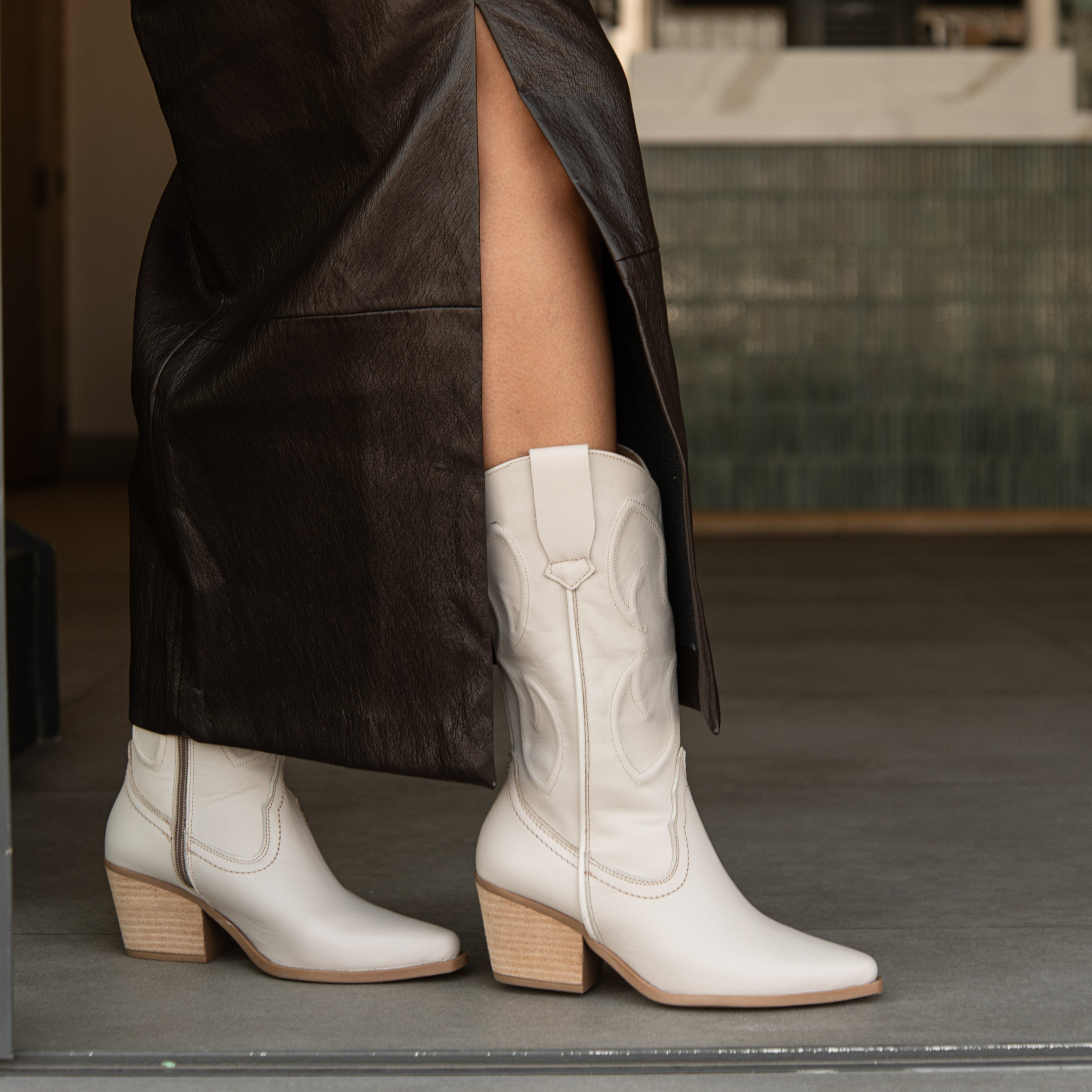 Bota LAREDO piel latte