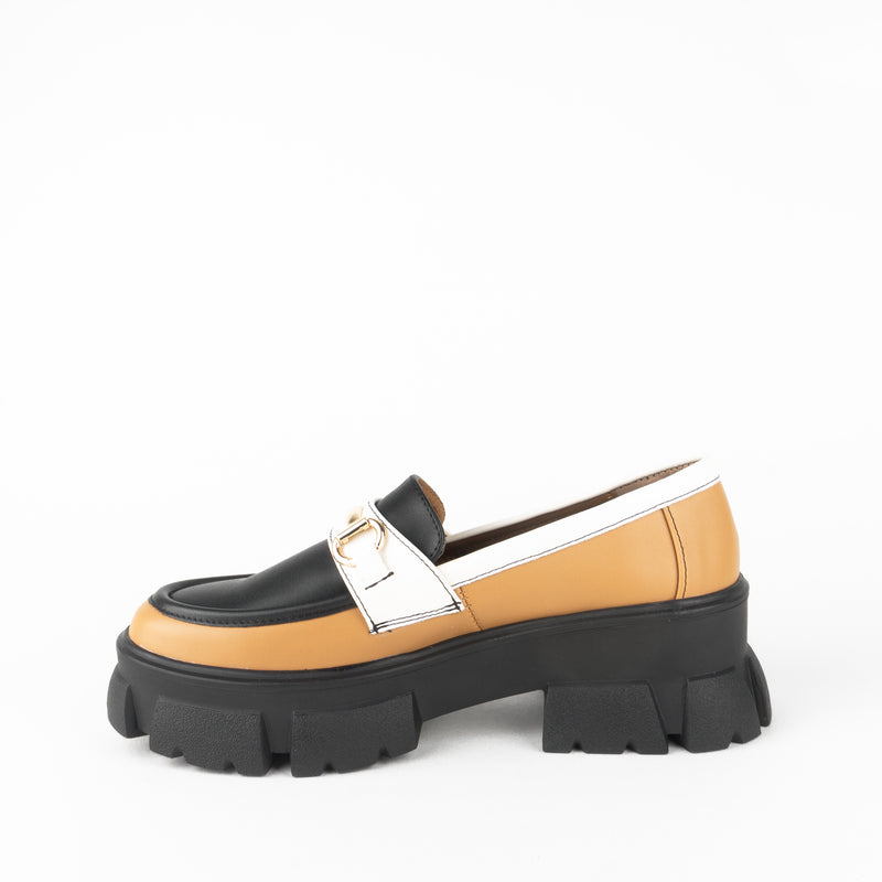 Mocasin GINEBRA negro miel