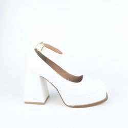 Zapatilla MJ charol latte
